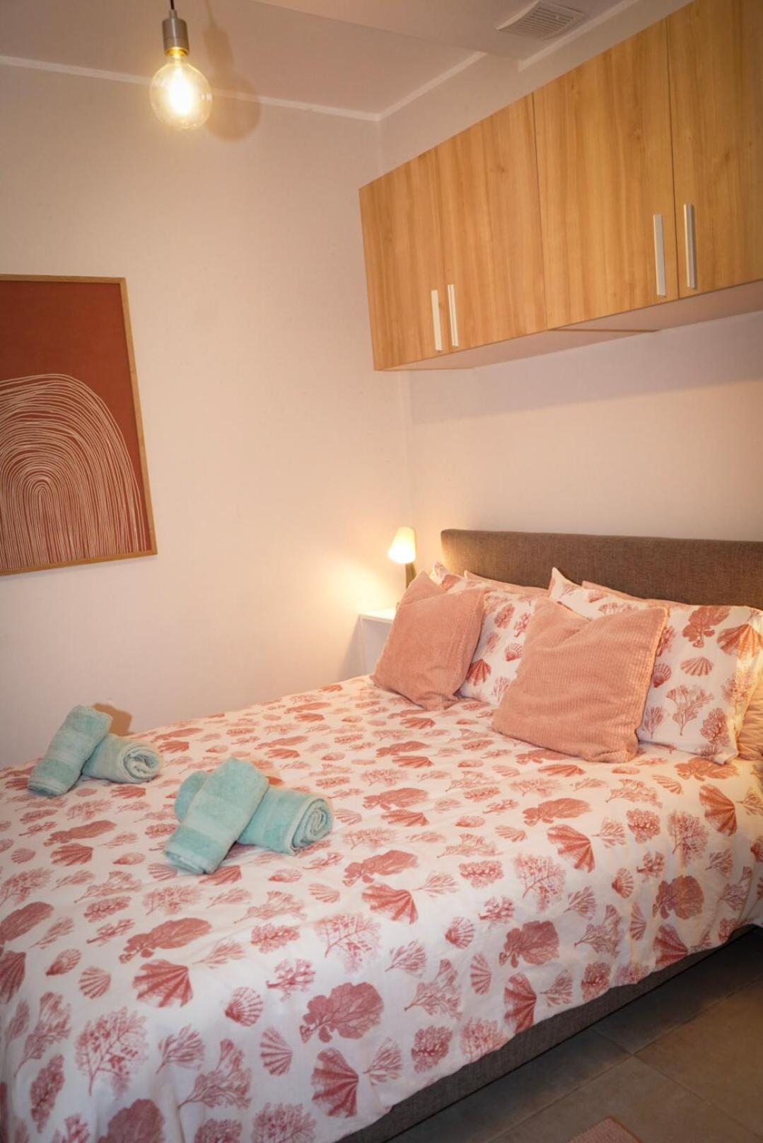 Lovely Holiday Home Next To Bus Terminus St. Paul's Bay Exteriér fotografie